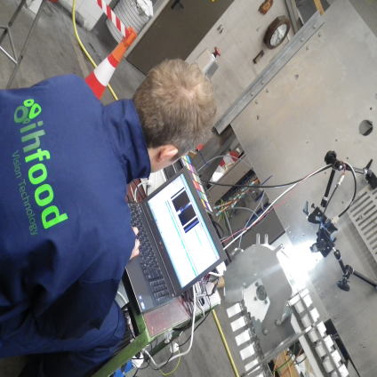 IHFood employee testing vision system prototype